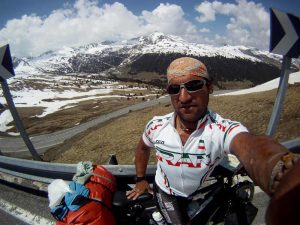 Leaving Spain and going back to France through Pyrenees